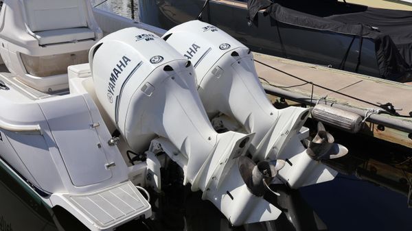 Intrepid 327 Center Console image