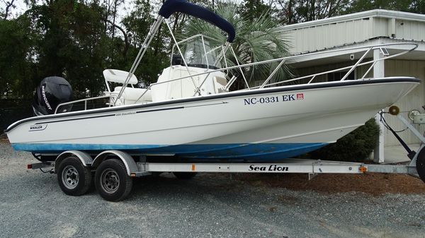 Boston Whaler 220 Dauntless 