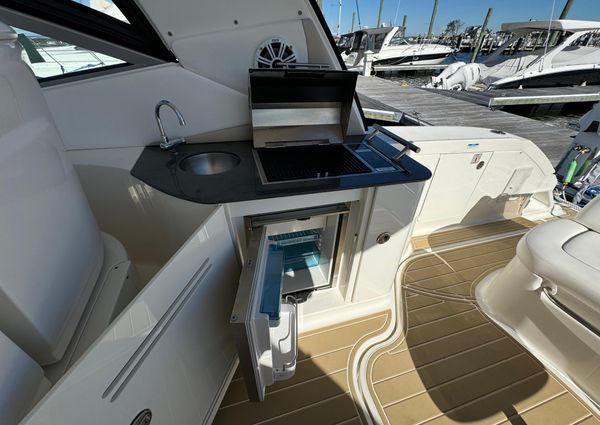 Sea Ray 370 Sundancer image