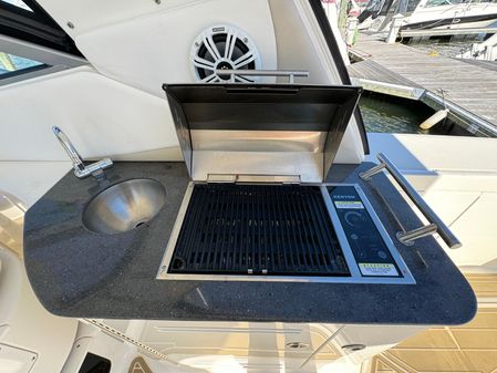 Sea Ray 370 Sundancer image