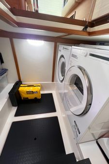 Sabre 45 Salon Express image