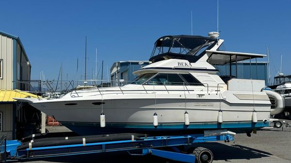 Sea Ray 410 Aft Cabin 