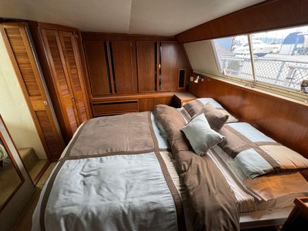 Sea-ray 410-AFT-CABIN image