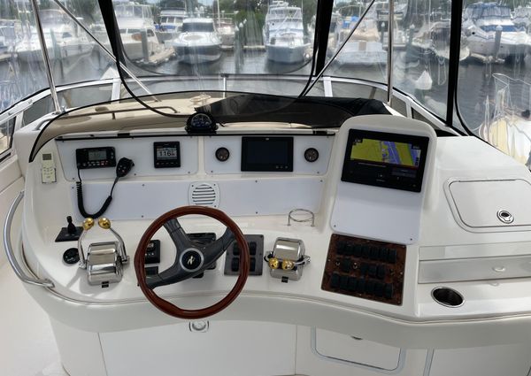 Sea Ray 480 Sedan Bridge image