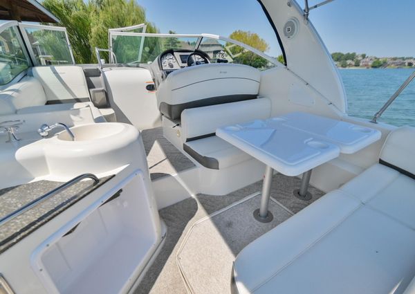 Cruisers Yachts 300 CXi Express image