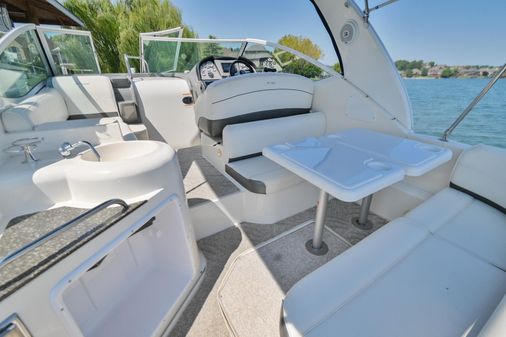 Cruisers Yachts 300 CXi Express image