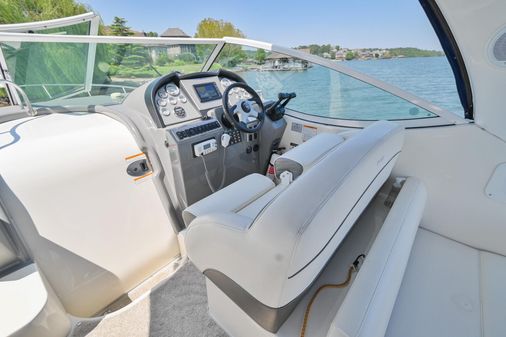 Cruisers Yachts 300 CXi Express image