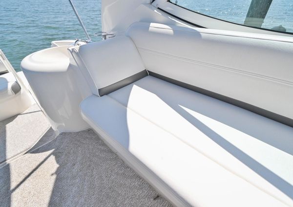 Cruisers Yachts 300 CXi Express image