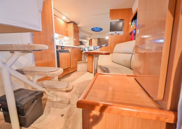 Cruisers Yachts 300 CXi Express image