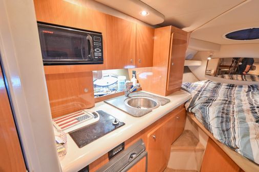 Cruisers Yachts 300 CXi Express image