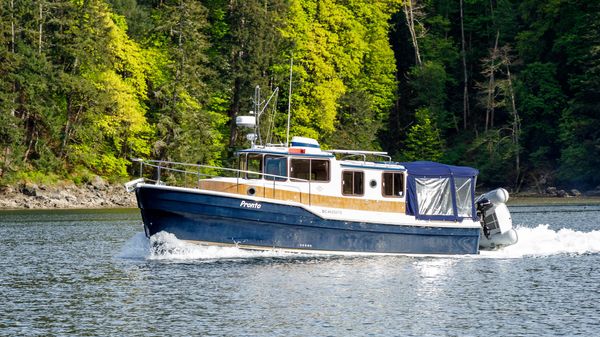 Ranger Tugs R-29 Sedan Luxury Edition