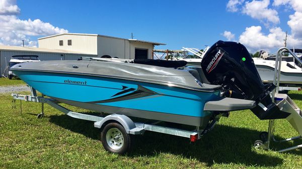 Bayliner E18