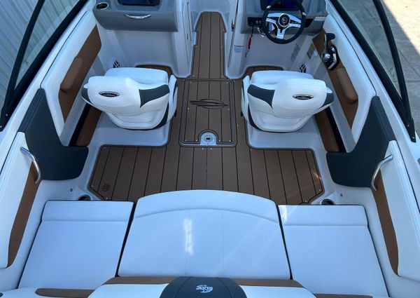 Chaparral 21-SURF image