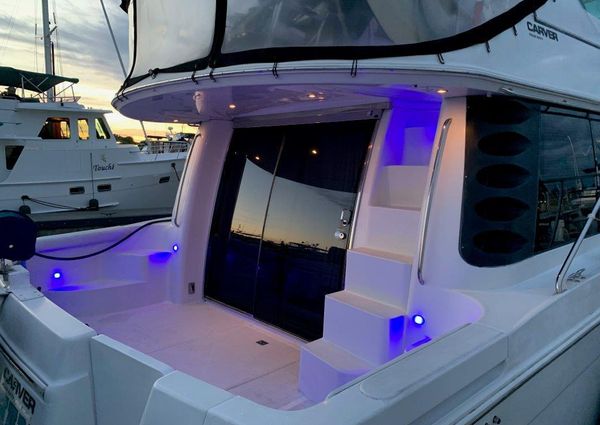 Carver 450-VOYAGER-PILOTHOUSE image