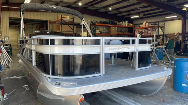Bennington 20 SXF 