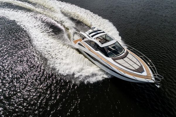 Galeon 405-HTS - main image