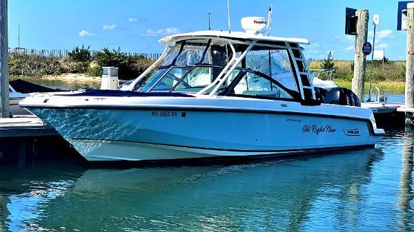 Boston Whaler 270 Vantage 
