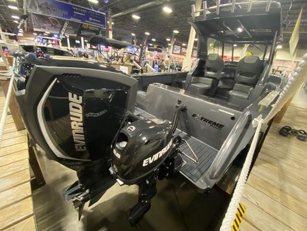 Extreme Boats 745 Walk Around image