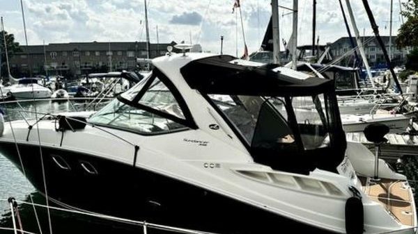 Sea Ray 330 Sundancer 