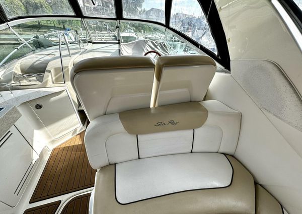 Sea Ray 330 Sundancer image