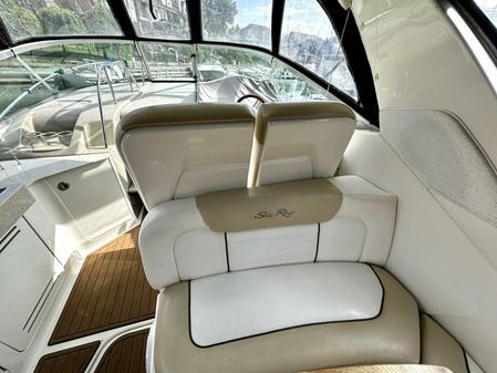 Sea Ray 330 Sundancer image