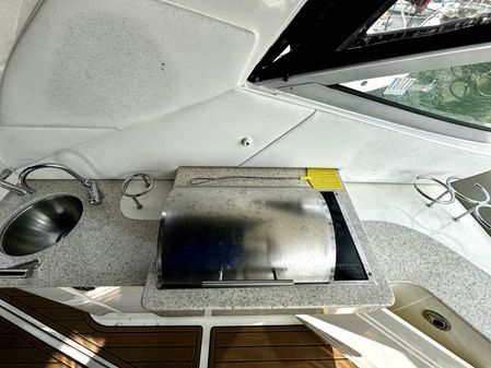 Sea Ray 330 Sundancer image