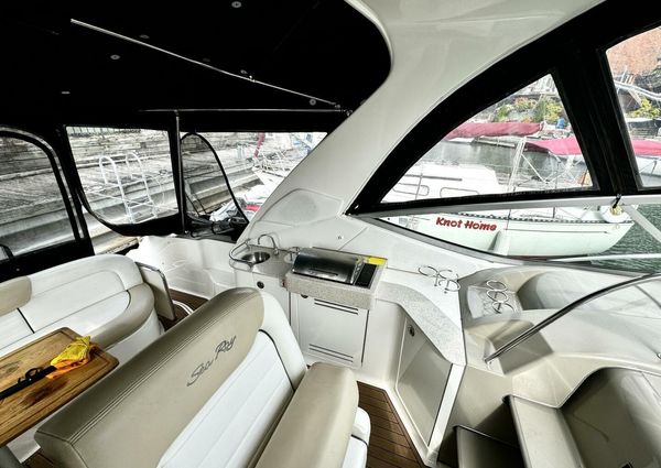 Sea Ray 330 Sundancer image