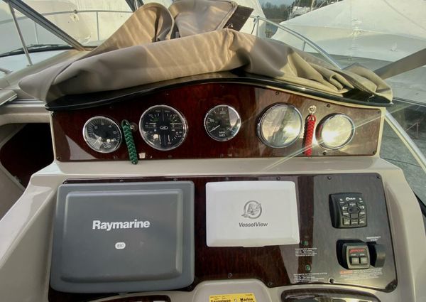 Sea Ray 330 Sundancer image