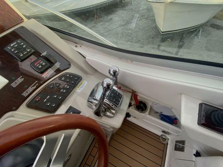 Sea Ray 330 Sundancer image