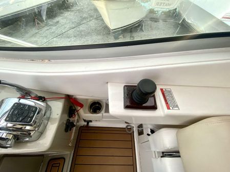 Sea Ray 330 Sundancer image