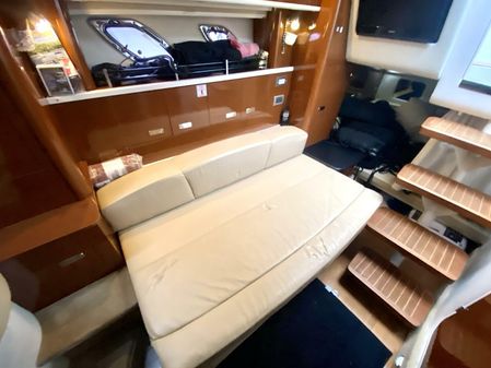 Sea Ray 330 Sundancer image