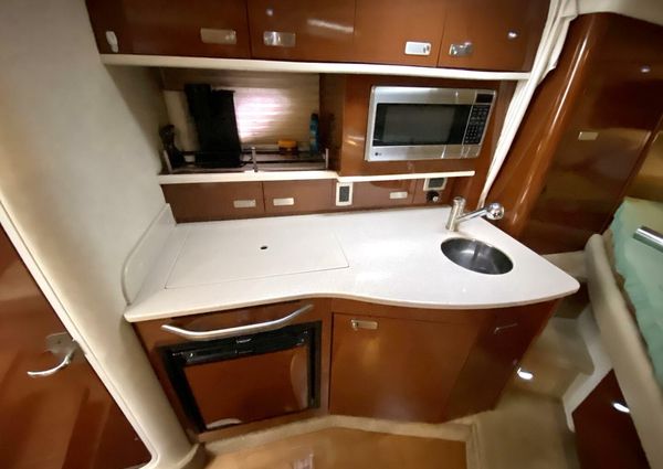 Sea Ray 330 Sundancer image