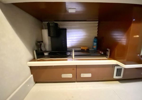 Sea Ray 330 Sundancer image