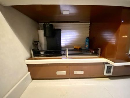 Sea Ray 330 Sundancer image