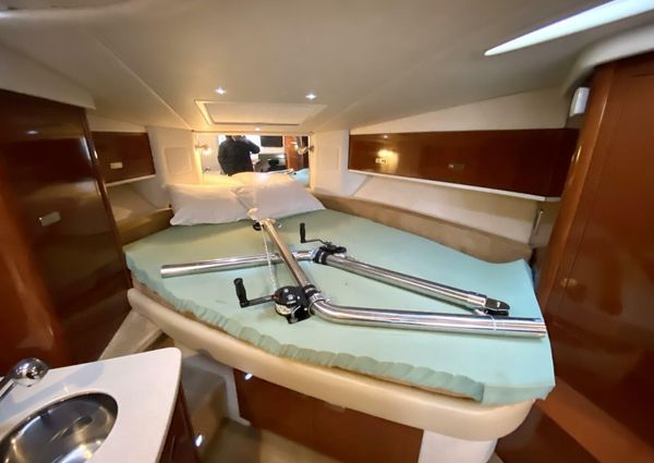 Sea Ray 330 Sundancer image