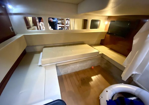 Sea Ray 330 Sundancer image