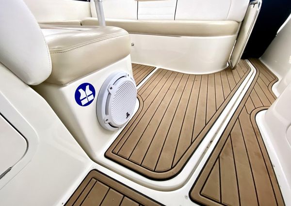 Sea Ray 330 Sundancer image