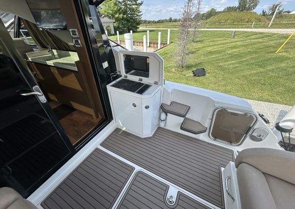 Sea Ray 510 Sundancer image