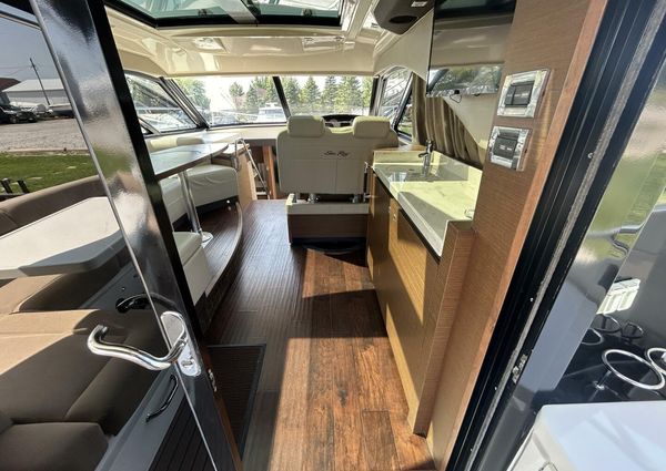 Sea Ray 510 Sundancer image