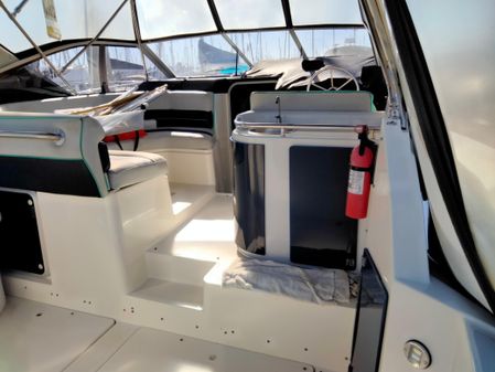 Bayliner 3250 Avanti image