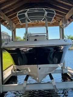 Robalo R202