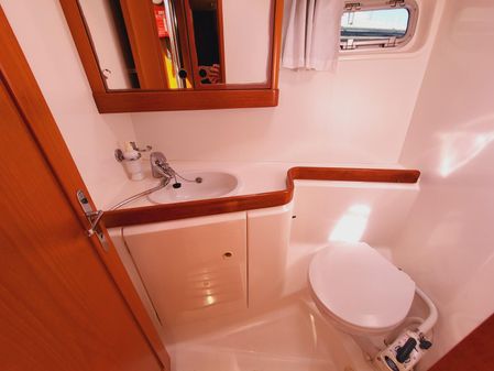 Wauquiez Pilot Saloon 43 image