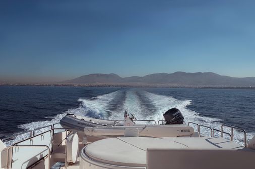 Ferretti Yachts 830 image