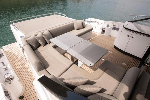 Azimut S6 image