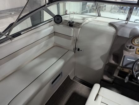 Rinker 250 Fiesta Vee image