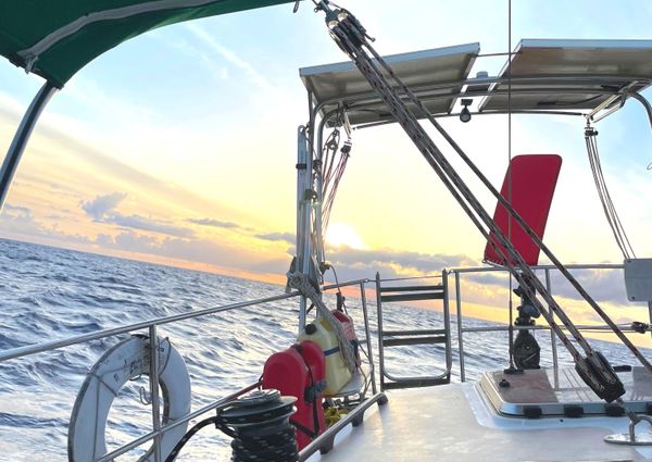 Gulfstar 44-CENTER-COCKPIT image