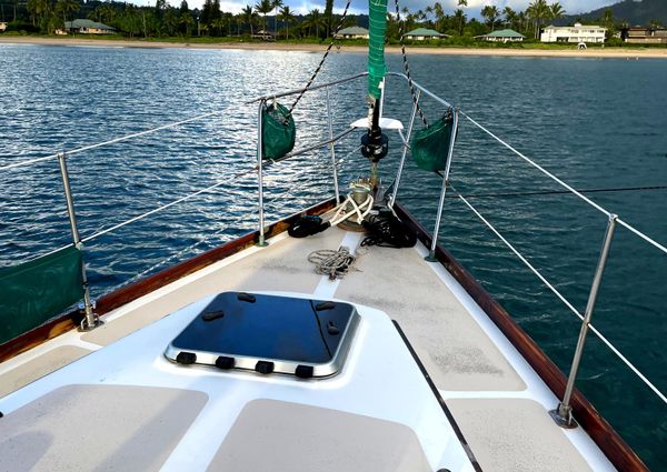 Gulfstar 44-CENTER-COCKPIT image