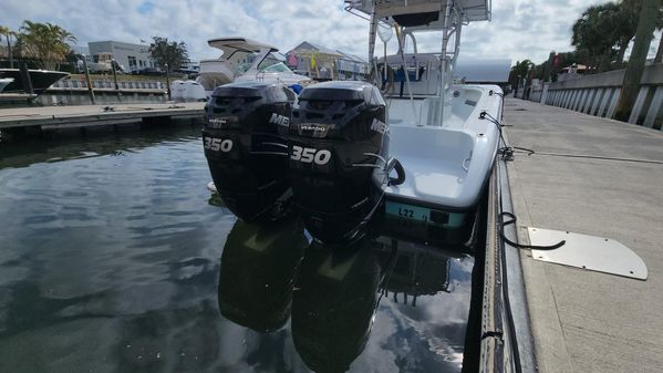Yellowfin 29 image