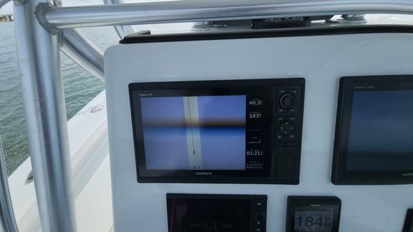 Yellowfin 29 image