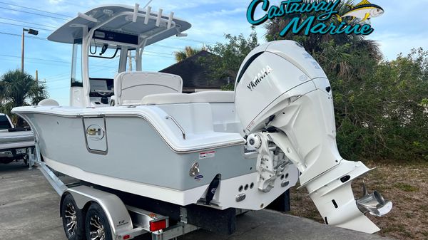 Sea Hunt Ultra 255 SE